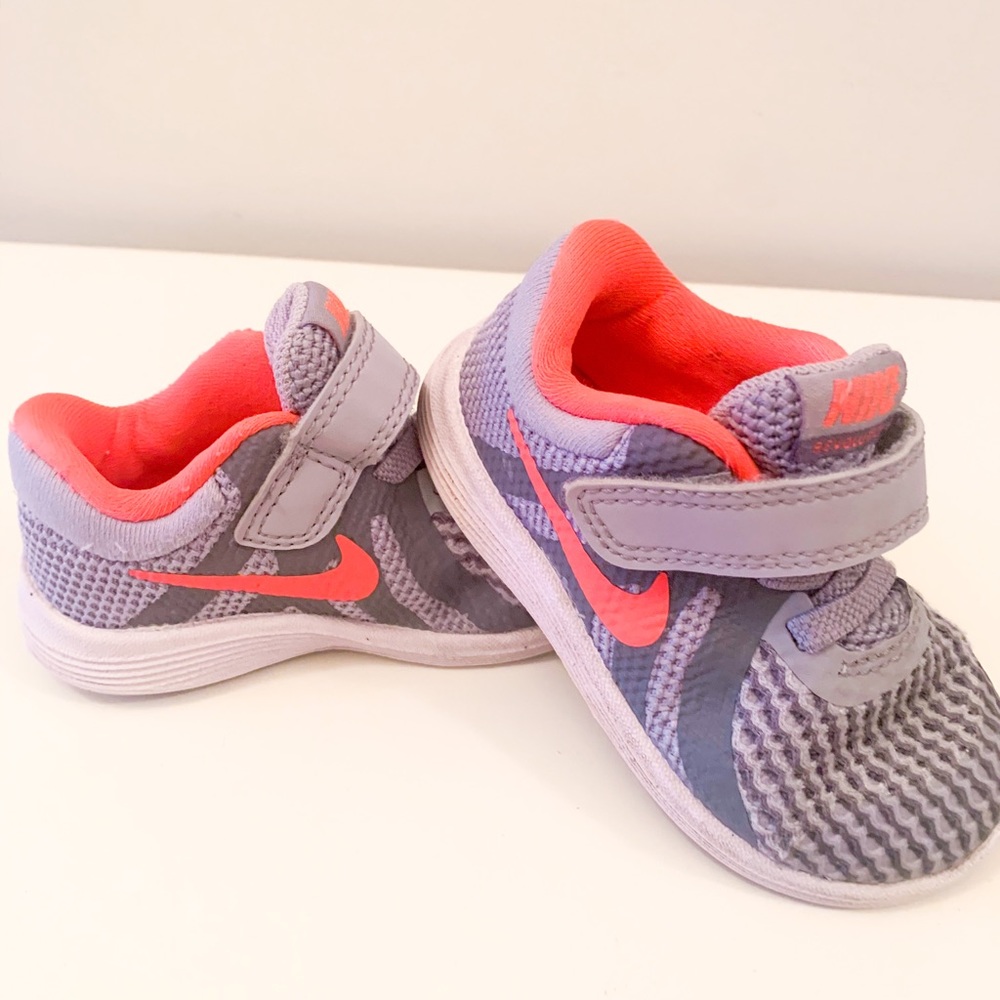 Size 5 Toddler Girl Nike Shoes